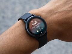 Garmins smartklocka vivoactive 6 (bilden) har fått en ny stabil uppdatering. (Bildkälla: Garmin)