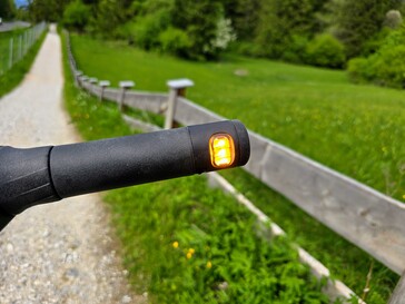 Ninebot F3 Pro-lampa