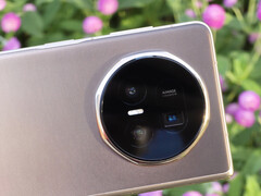 Honor kommer att använda Magic V5 för att visa upp en ny 70 mm telefotokamera. (Bildkälla: fenibook)