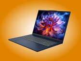 IdeaPad Slim 3 16IWC11 i en av sina lanseringsfärger.