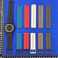 Suunto Race 2 med flera förstapartsklockarmband. (Bildkälla: Japanska radiomyndigheten)