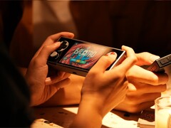 Ayaneo Pocket Micro 2 kommer att ha ett ljuduttag och en mikrofon, till skillnad från den första generationens Pocket Micro (på bilden).