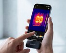 Risions senaste värmekamera använder smarttelefonens kamera för att förbättra bildkvaliteten.