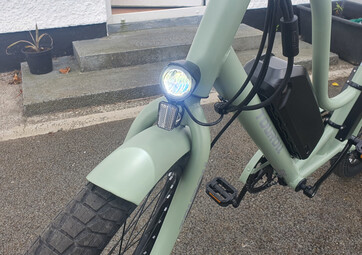 Ljus på framtill - test av elcykeln Touroll B2