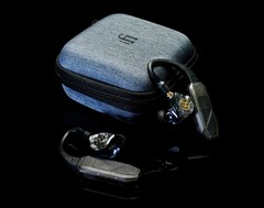 IFi Go Pod Air ansluts till IEM:er via en 2-polig eller MMCX-kontakt. (Bildkälla: iFi Audio)
