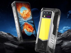 WP100 Titan kombinerar smartphone, powerbank, projektor, ficklampa och siren i en och samma enhet (Bildkälla: Oukitel)