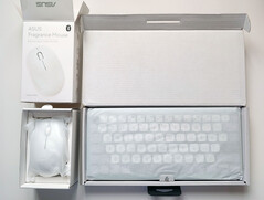 Förpackningen öppnad. (Bildkälla: Notebookcheck)