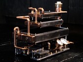 Kopparrör och tryckmätare ger datorn från Billet Labs en steampunk-look.