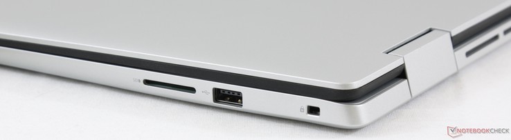 Höger: SD-kortläsare, USB 2.0, Noble-lås
