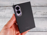 Ultratunt aramidskydd: Recension av Pitaka-fodral för Samsung Galaxy Z8-serien