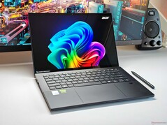 Acer Predator Triton 14 AI (bildkälla: Notebookcheck)