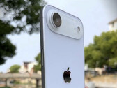 IPhone 17 Air kan erbjuda MagSafe-laddning och ett tillbehör för batteriexpansion som tillval. (Bildkälla: Majin Bu)