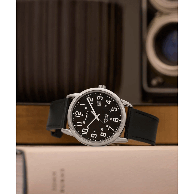 Timex TW2Y12800JQ har en vattentålighet på 30 m (3 bar)