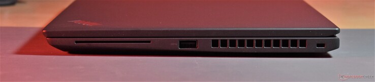 rechts: Smartkort, USB A 3.2 Gen 2, Kensingtonlås