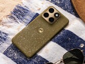 Motorola Edge 2026 har en iögonfallande baksida med en yta av tyg.