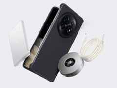 Oppo Find N5:s ekosystem för magnetisk laddning inkluderar den 100W dubbla Type-C magnetiska kabeln, tillsammans med en tidigare släppt 50W AirVOOC trådlös laddare och en 5 000mAh magnetisk powerbank. (Bildkälla: Weibo)