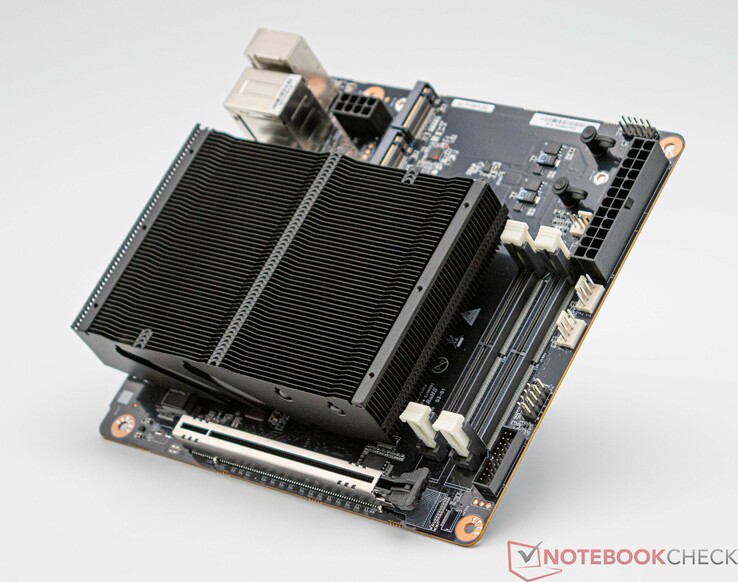 Miniforum BD795i SE