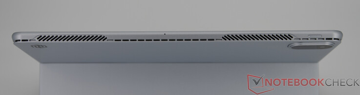 Överst: Fläktuttag, strömbrytare