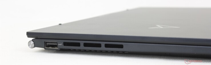 Vänster: USB-A 3.2 Gen. 2