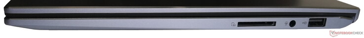 Höger sida: SD-kortläsare, Kombinerad 3.5 mm ljudanslutning, 1x USB 2.0 Typ A