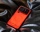 Den globala versionen av Xiaomi 18 Pro (Max) kommer inte att finnas i ett transparent rött utförande i Europa, men du kan däremot räkna med en annan röd nyans.