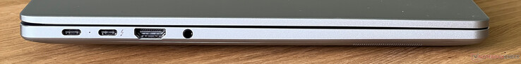 Vänster: USB-C 3.2 Gen 1 (5 Gbit/s, DisplayPort ALT-läge, Power Delivery), USB-C 4.0 med Thunderbolt 4 (40 Gbit/s, DisplayPort ALT-läge, Power Delivery), HDMI 2.0, 3,5-mm ljud