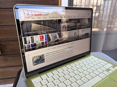 Utomhus (ljus dag, inget direkt solljus)