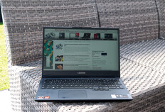 Lenovo Legion 5 15 utomhus i skuggan