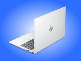 EliteBook 8 G2i 16-tum väger från 1,69 kg och har måtten 359 x 250 x 11,5 mm.