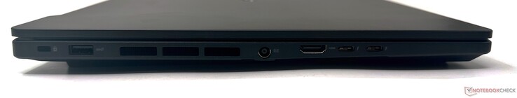 Vänster: Kensington-lås, USB 3.2 Gen2 Type-A, DC-in, HDMI 2.1-out, 2x Thunderbolt 4