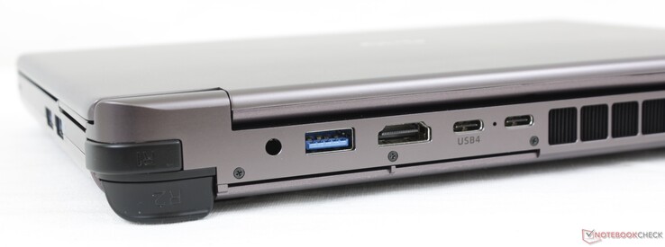 Bakåt: USB-A 3.2 Gen. 2, HDMI 2.1, USB-C 4 med DisplayPort + Power Delivery, USB-C med Thunderbolt 4 + DisplayPort + Power Delivery