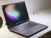 Aorus Master 16 Gen 2 kombinerar AMD Ryzen 9 9955HX3D med två av Nvidias kraftfullaste grafikprocessorer för bärbara datorer.
