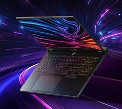 Den färgglada K16-speldatorn är utrustad med en kraftfull AMD Ryzen AI Max+ 395 APU.