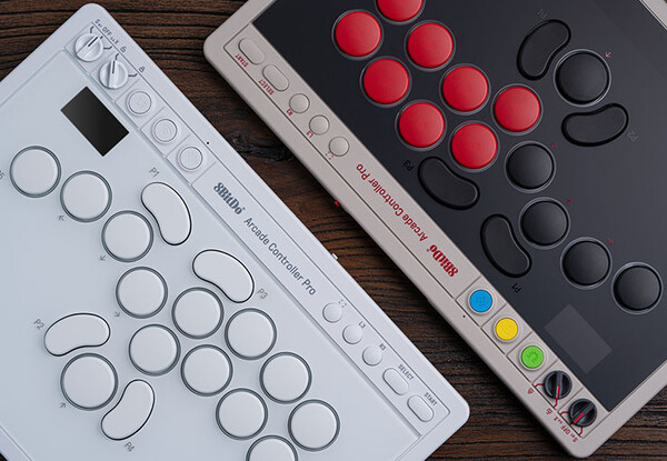 8BitDo Arcade Controller Pro finns i två färger.