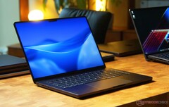 Apple planerar att lansera två generationer av MacBook Pro under de kommande tolv månaderna.