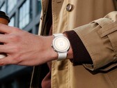 Realme Watch S5 har en iögonfallande design.