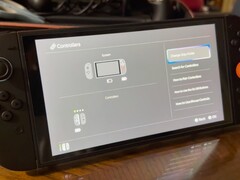 Vänster Joy-Con 2 visas som fristående även när den är ansluten till Switch 2-handenheten. (Bildkälla: IcyBoi23 på Reddit)