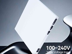 Nomad N1 är en platt solid-state powerbank med AC-uttag (Bildkälla: Nomad)