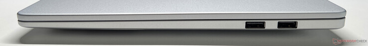 Höger sida: USB-A 3.2 Gen.1 (5 Gbit/s), USB-A 2.0