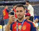 En av världsmästarna använder Honors Robot Phone efter sin seger i VM 2026.