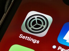 Närbild av en iPhone-skärm som visar appikonen Inställningar