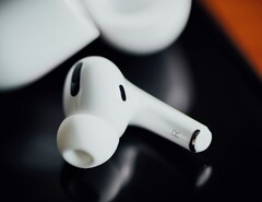 Nästa generation Apple AirPods Pro kommer att ha två kameror.