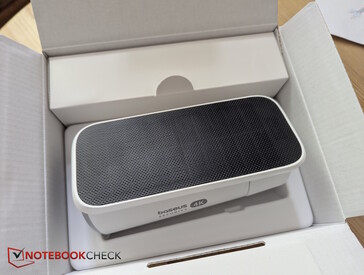 Den motorstyrda solpanelen är placerad högst upp