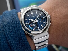 Casios G-Shock GST-B1000D-klockor (GST-B1000-2A på bilden) finns nu tillgängliga i USA. (Bildkälla: Casio)