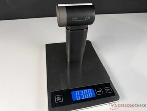 Den handhållna fläkten väger drygt 300 g.