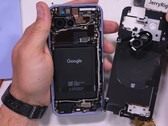 Google Pixel 9a batteribyte ersättning demontering