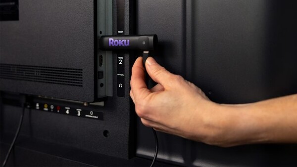 Roku Streaming Sticks 2025 har en tunn design och kan drivas av TV: ns USB-port. (Bildkälla: Roku)