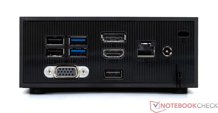 Baksida: 3x USB-A 2.0, 2x USB-A 3.2 Gen 1, VGA, DisplayPort, HDMI, 2,5-G LAN, strömanslutning, anslutning för Kensingtonlås