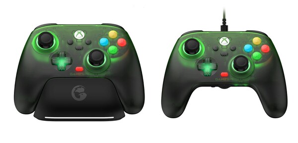 GameSirs T7 Pro Retro Green kan anslutas trådlöst till Xbox-konsoler, medan T7 Pro W Retro Green är en trådbunden handkontroll.