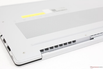 Utblåsningsventiler längs chassits baksida